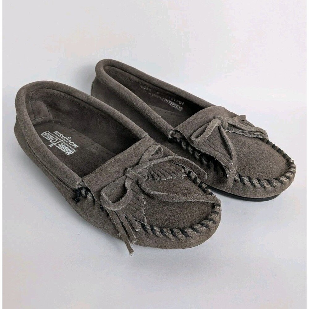 Minnetonka Suede Moccasin Womens Size 5 Kilty Taupe Gray Comfort Slip On